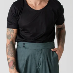 T-Shirt Regolare Collo a Barca in Filo di Scozia Nera