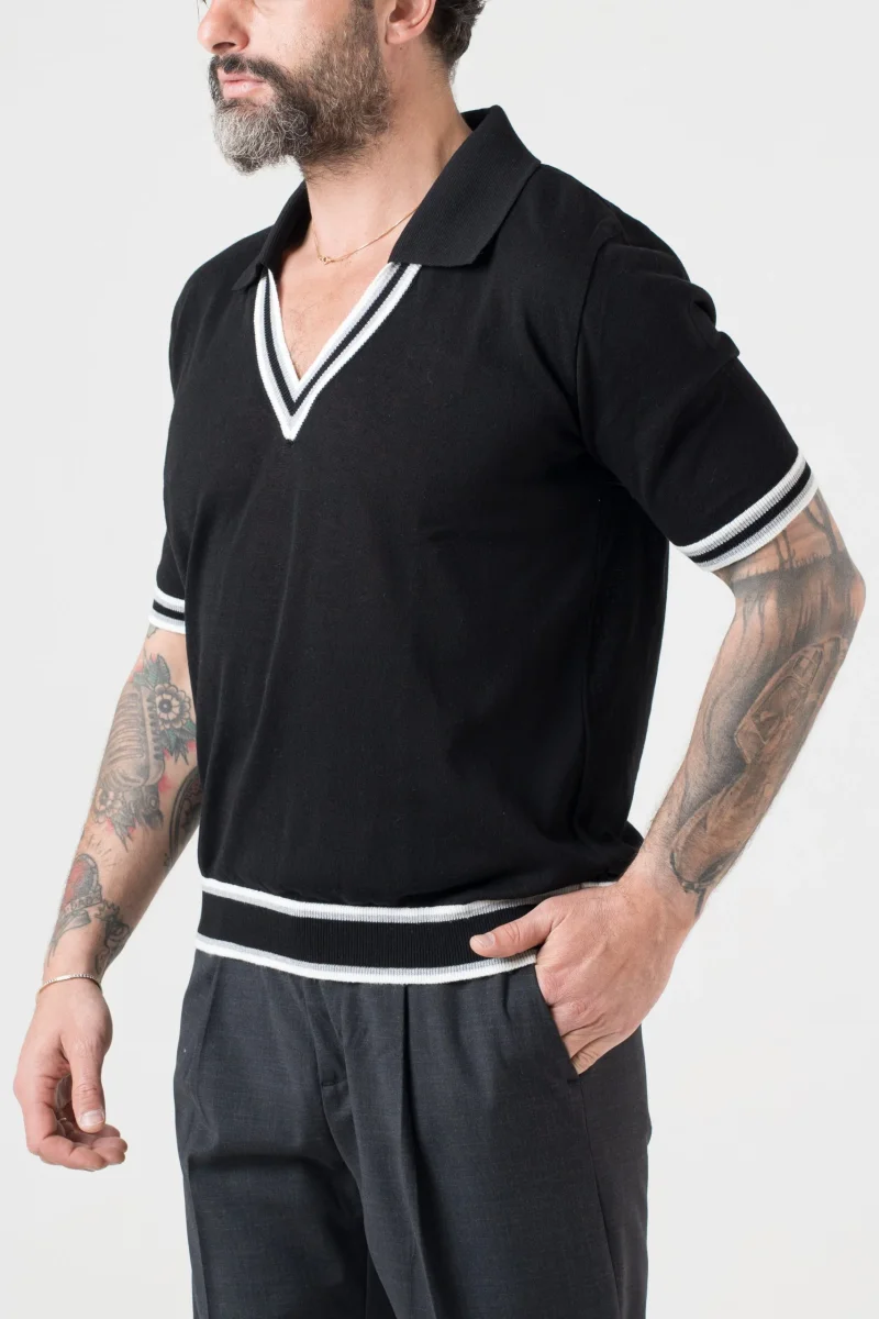 Polo con Collo a V a Contrasto Nero e Grigio - immagine 4
