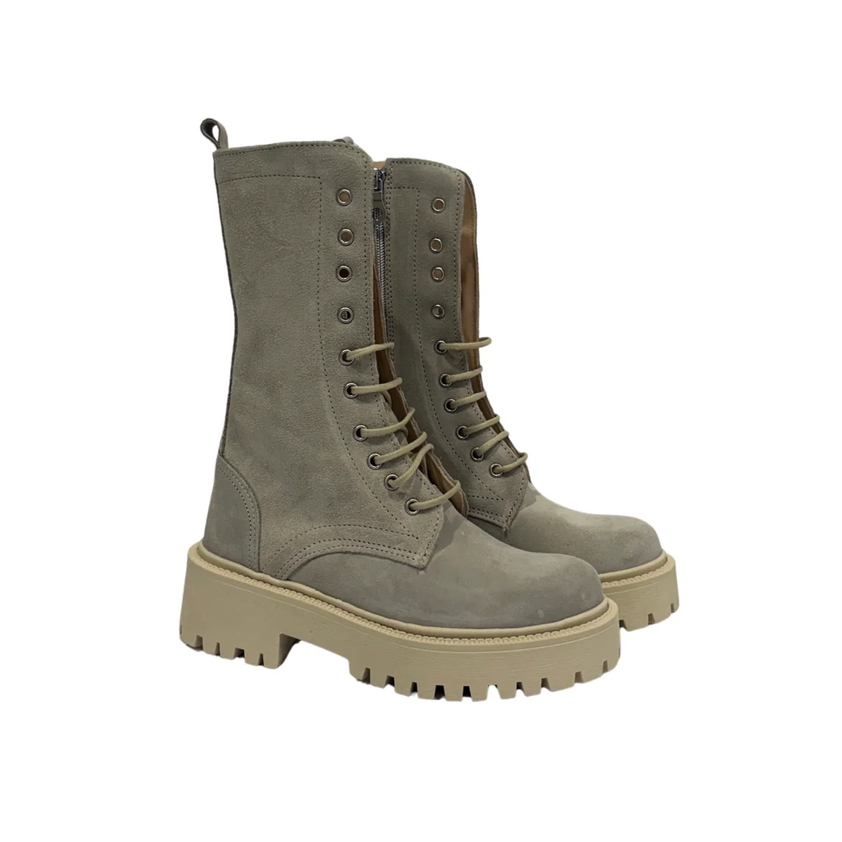 Anfibi in camoscio con Suola Carrarmato – Latte ART.3000 - immagine 3