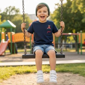 T-shirt GUESS blu con orsetto nel taschino 3/6 mesi - 7 anni