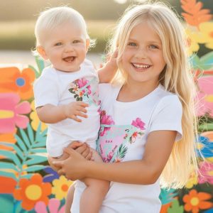 T-shirt GUESS bianca con stampa glitter e fiori 3/6 mesi - 7 anni