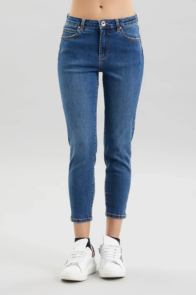 DT00210-TARA - JEANS - TAKE TWO